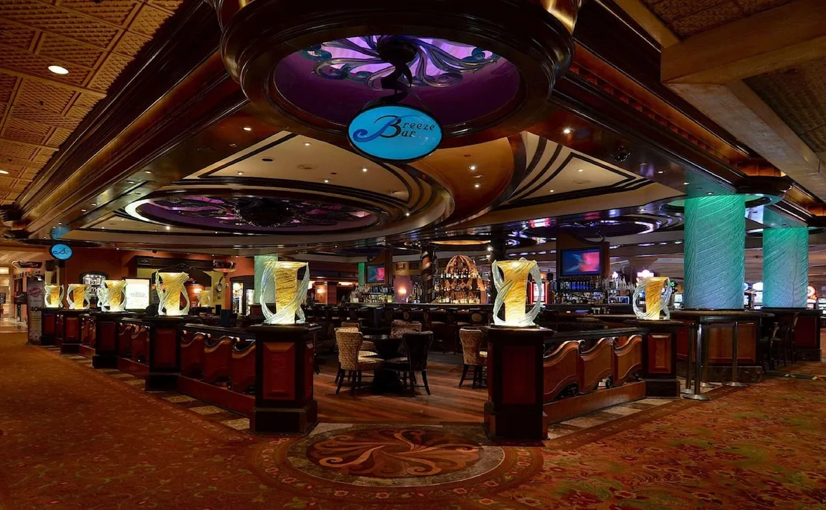 Yozvara Casino Hotel Exterior